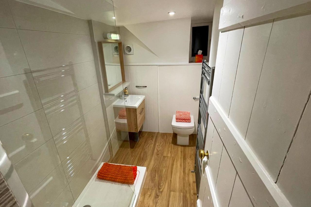 Stunning Luxury Apartment In Central Lymington Exterior foto